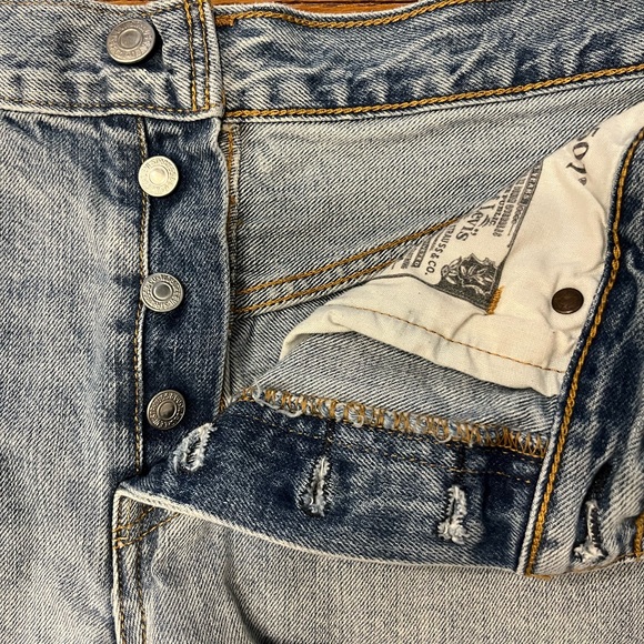 LEVI 501’s shorts - Ladies 27 - Great condition - Picture 4 of 5